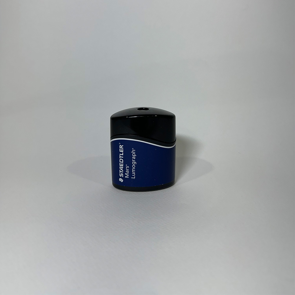 This is just a front view of the sharpener that is centered to the middle